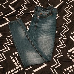 skinny jeans